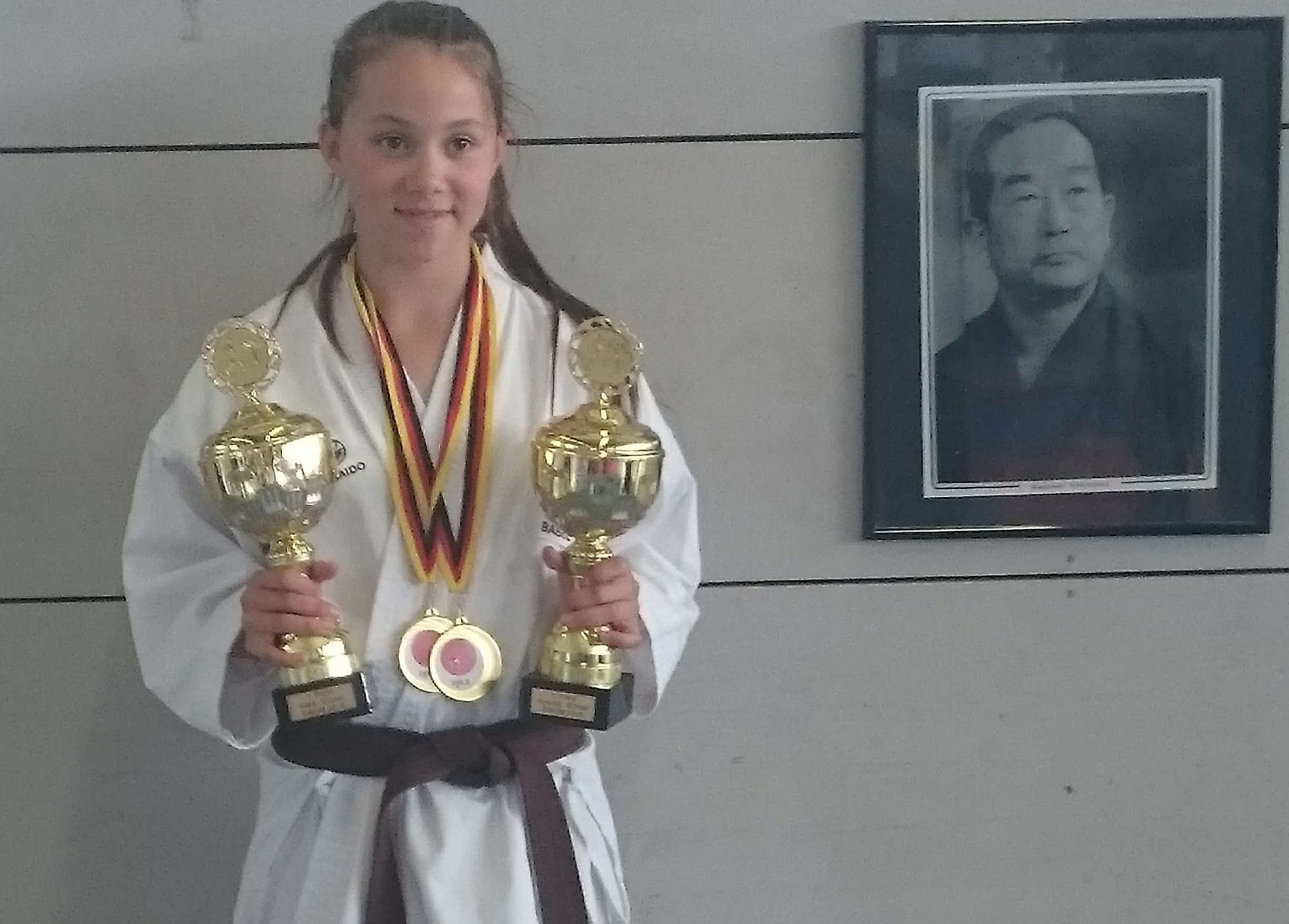 Karatekai Basel - Doppel-Erfolg für Nora Haag